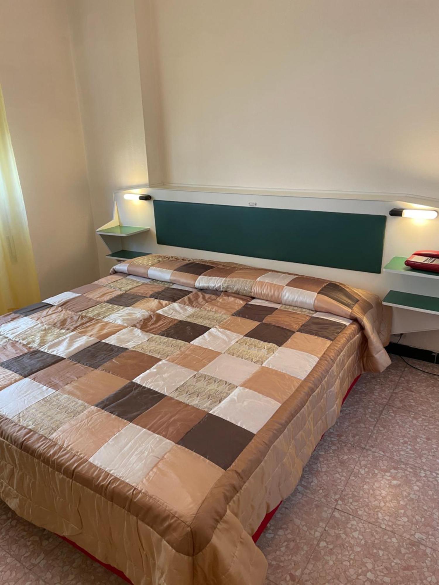Hotel Robinia Imperia Værelse billede