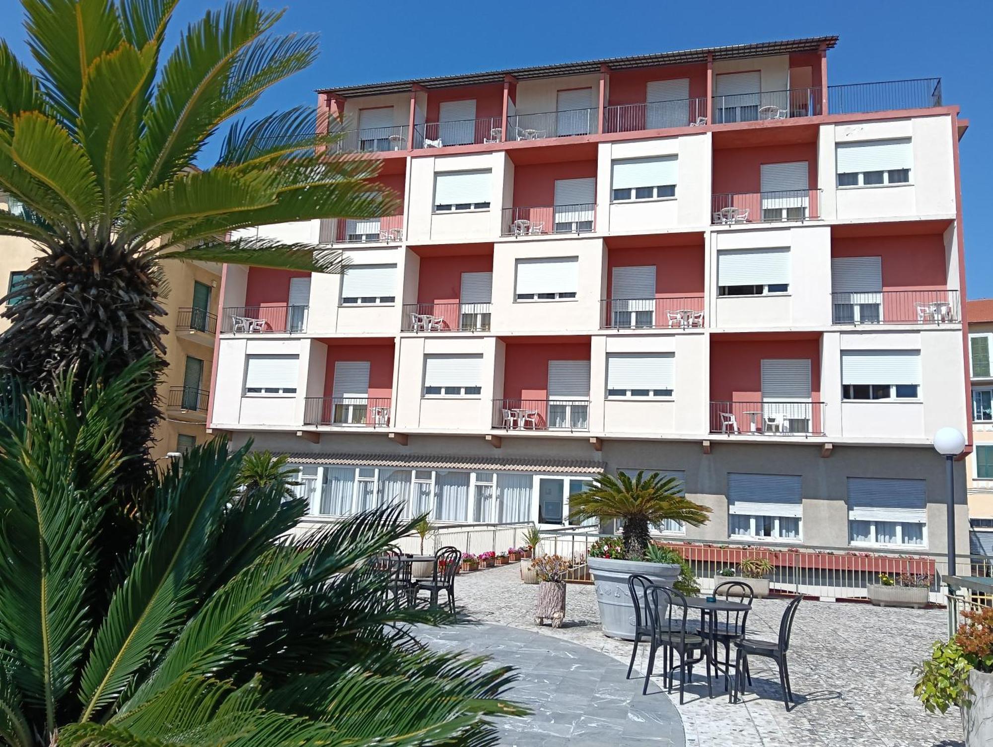 Hotel Robinia Imperia Eksteriør billede